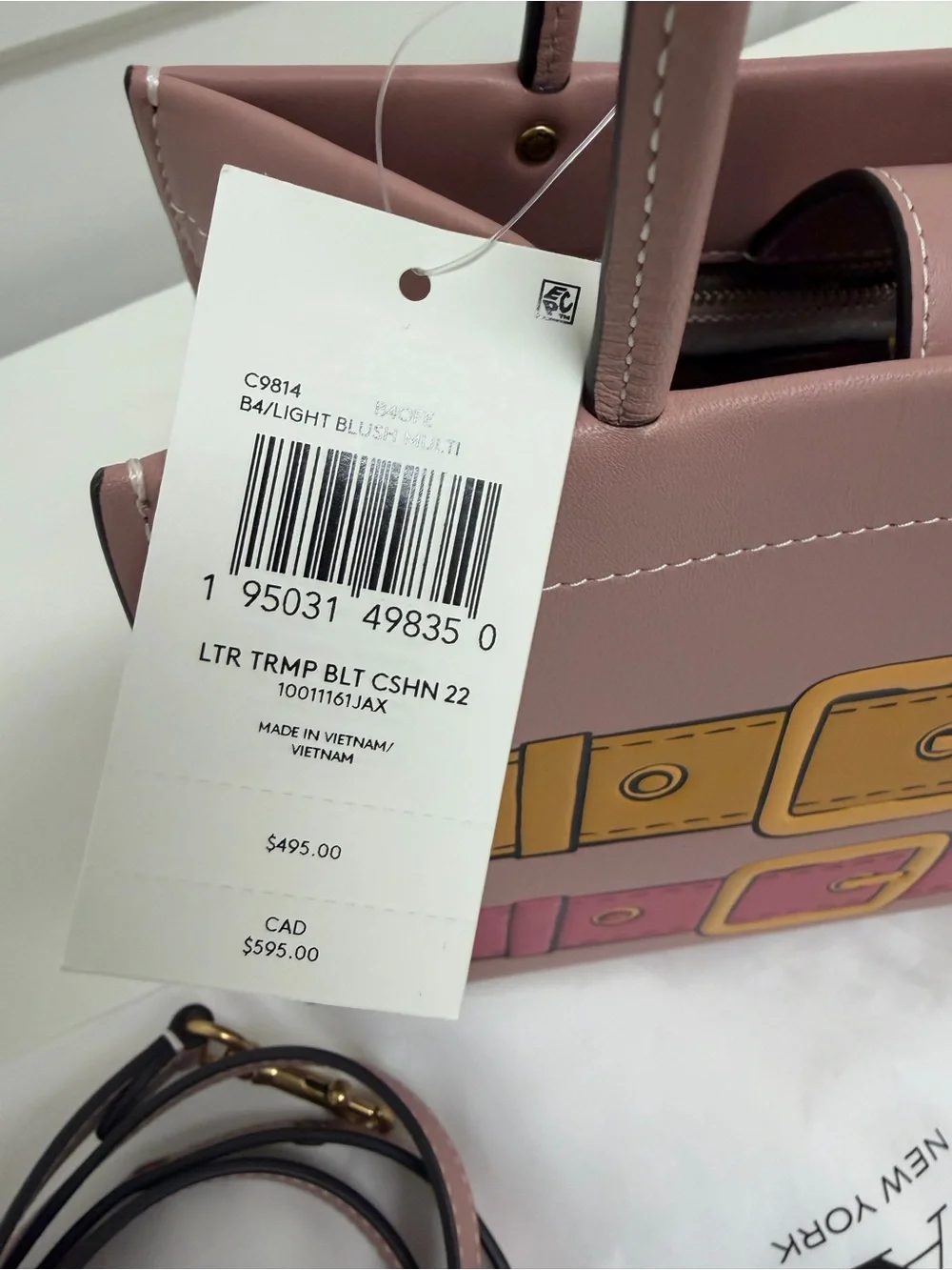 Coach Cashin Carry 22 With Trompe L'Oeil Print‎